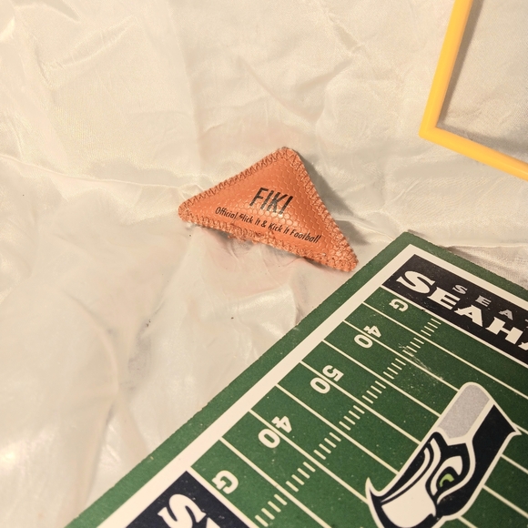 Seattle Seahawks FIKI Flik it and Kick it game - Picture 5 of 6